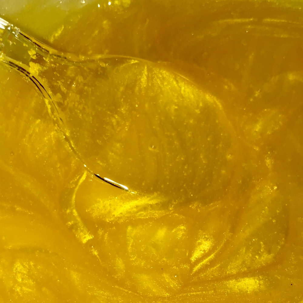 Sweet pineapple gloss